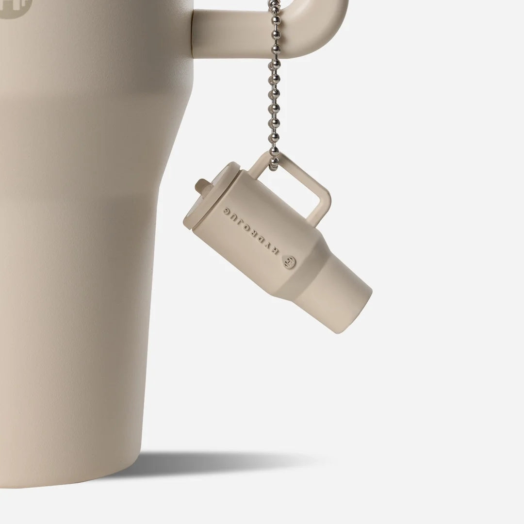 traveler-keychain-r2 Web-TravelerKeychainPhotos-Cream2.webp